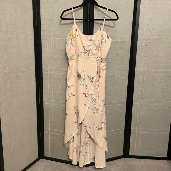 J.O.A. Dresses & Skirts - J.O.A. Celadine Blush Pink Floral High Low Dress